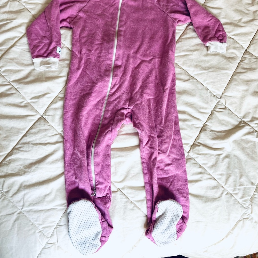Bundle of 3 thick organic castleware footed pajamas - sizes 1, 2T & 3T